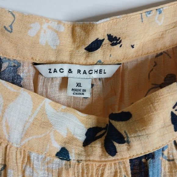 Butter Yellow w/ Blue Floral Square Neck Women's Top Sz XL - Picture 2 of 7